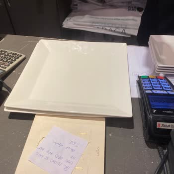 Karaca Züccaciye'de Raftaki Ürünün Fiyatı Kasaya Gelince Artıyor