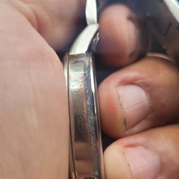 Lee Cooper London Saat Soyulup Yara Yapıyor