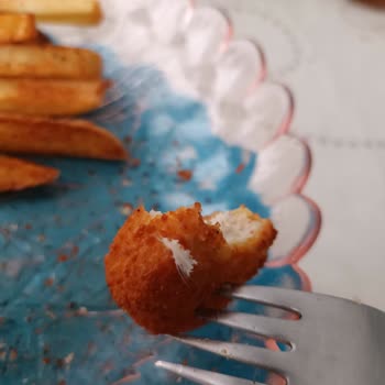 Lezita Marka Nuggetten Tüy Çıkması.