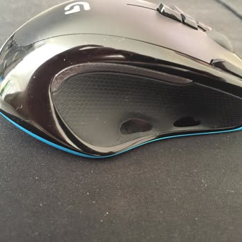 Logitech G300s Yanları Ve Skatezleri Mahvoldu