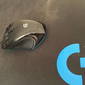 Logitech G300s Yanları Ve Skatezleri Mahvoldu
