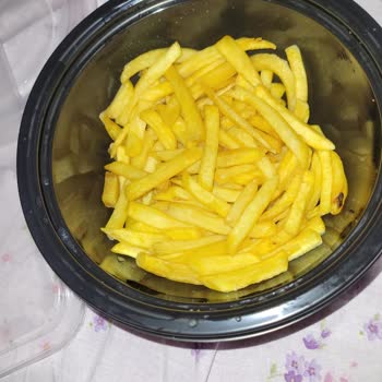 Tavuk Dünyası Ama Tavuksuz Olan