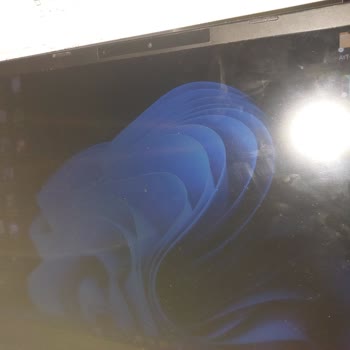 Monster Abra A5 V15.6 Ekran Yırtılması Sorunu