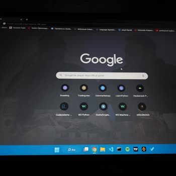 Monster Abra A5 V15.6 Ekran Yırtılması Sorunu