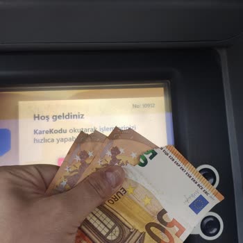 İş Bankası Bankamatikteki Yırtılan Paramın Karşılığını Vermiyor