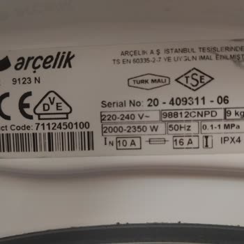 Arçelik Yepyeni Makine&nbsp;Elbiseleri Paslı Çıkarıyor ve Gürültülü