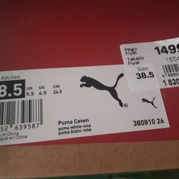 Deichmann Sattıkları Ayakkabının Arkasında Durun