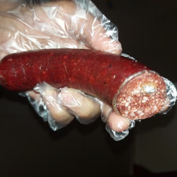 Ahmet İpek Sucukları Sucuktan Metal Parça Çıkması