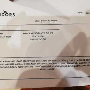 Tudors Gömlekleri İlk Yıkamada Çekme Yaptı, Müşteriyi Haksız Buldu