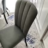 Bellona Sandalyelerin Oturunca Kendini Arkaya Atması Dengede Durmaması