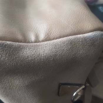 Elle Ayakkabı Elle Çanta Renk Değiştirmesi Ve Mağazanın Ürünü İade Almaması