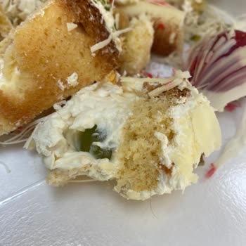 Pelit Pastanesi Pastadan Saç Çıktı