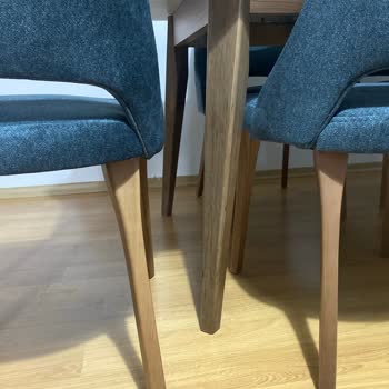 Enza Home Yemek Masası ve Sandalye Ayakları Renk Uyumsuzluğu