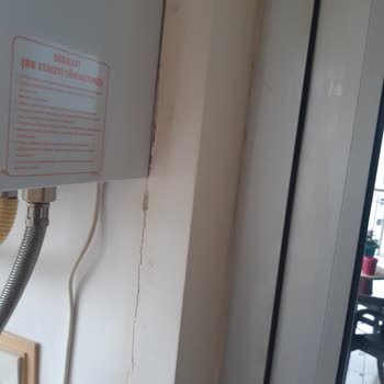 İncek TOKİ 1. Etap Duvar Patlaması Balkon Fayans Kırılması