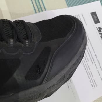 Skechers Bayan Botların Yan Kumaşlarında Yırtılma