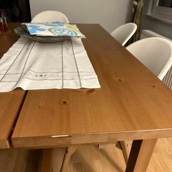 IKEA Masif Masa Kusurlu Geldi