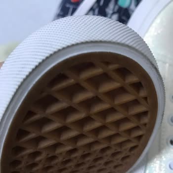 Morhipo Kullanılmış Ayakkabı Gönderdi