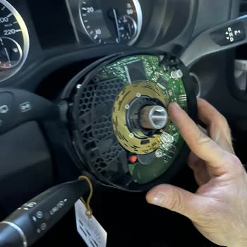 Mercedes-Benz Direksiyon Açı Sensörü Arızası