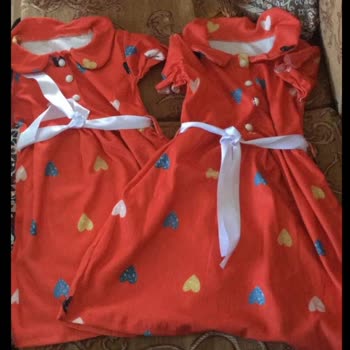 Bloomkiids (Instagram) Çocuk Kıyafeti Satan Sayfadan Kötü Kaliteli Elbiseler Aldım Ve Müşteri Hizmetleri İle İletişim Kuramıyorum