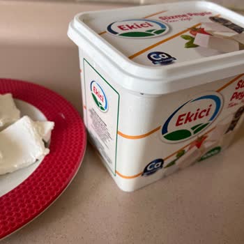 Ekici Üretim Tarihi Yok Ve Bozulmuş Peynir