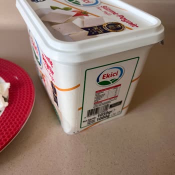 Ekici Üretim Tarihi Yok Ve Bozulmuş Peynir