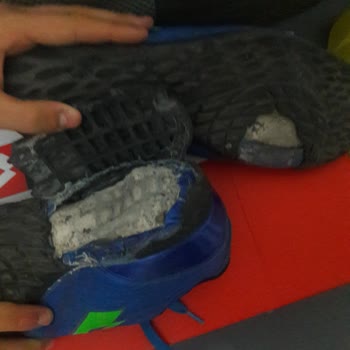 Lotto Marka Çürük Ayakkabı