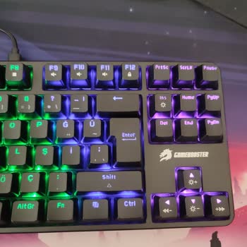 GameBooster Hepsiburada Sattığı Ürünle Gösterdiği Fotoğraf Bir Değil