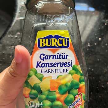 Burcu Gıda Garnitür İçinde Sülük Çıktı