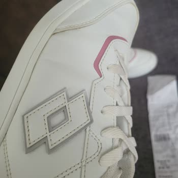 Lotto FLO'dan Almış Olduğum Ayakkabının İadesini Etmek İstiyorum