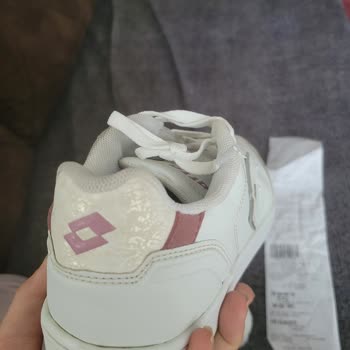 Lotto FLO'dan Almış Olduğum Ayakkabının İadesini Etmek İstiyorum