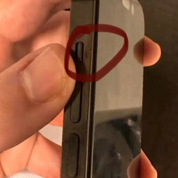 Apple İphone 14 Pro (boya-renk Atması)