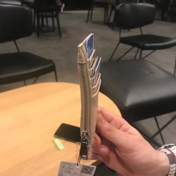 Konya Kent Plaza Mango Çalışanları Rahatsız Edici Tavırları!