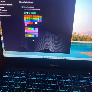 Monster Notebook Klavye Işığım Kısık Yanıyor
