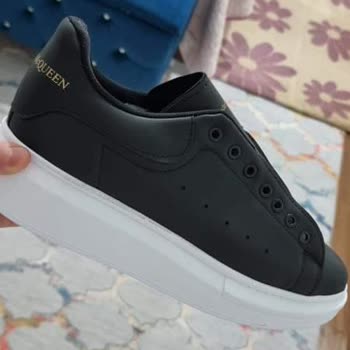 Nevafashioon - Bagerfashion (Instagram) Aldığım Ayakkabıyı Satıcı İade Etmeyi Reddediyor