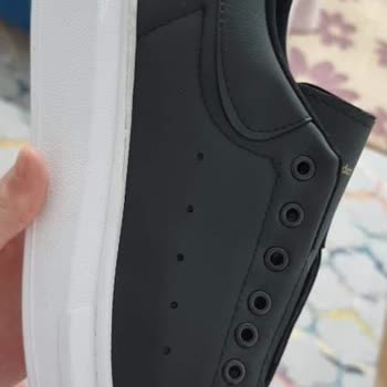 Nevafashioon - Bagerfashion (Instagram) Aldığım Ayakkabıyı Satıcı İade Etmeyi Reddediyor