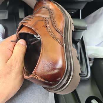 Divarese İlgisiz Ve Yardımcı Olmamaları