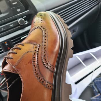 Divarese İlgisiz Ve Yardımcı Olmamaları