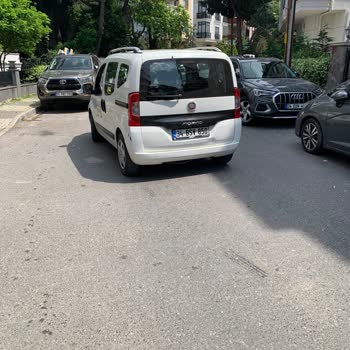 IKEA Servis Çalışanlarının Kabadayılığı Ve Sokağı Kirletmesi