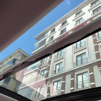 BMW X1 Panoramic Roof Curtain Spontaneously Disintegrated