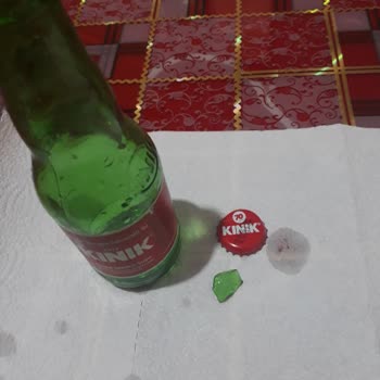 Kınık Maden Suyu 'nda Cam Kırıkları Olduğunu Gördüm