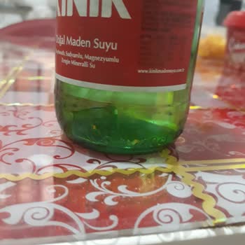 Kınık Maden Suyu 'nda Cam Kırıkları Olduğunu Gördüm