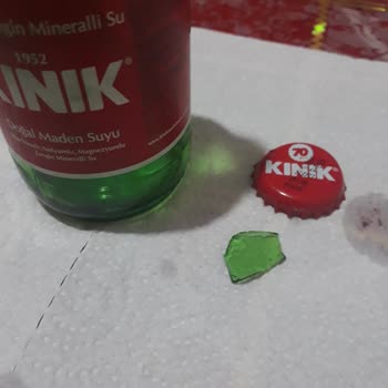 Kınık Maden Suyu 'nda Cam Kırıkları Olduğunu Gördüm