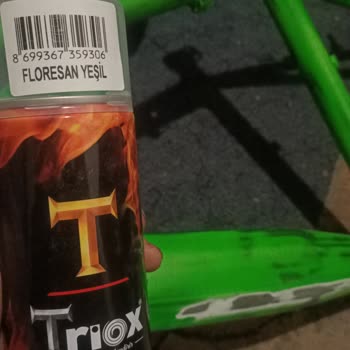 Triox Floresan Yeşil Sprey Boyanın Kurumaması Sertleşmemesi Kapatmaması