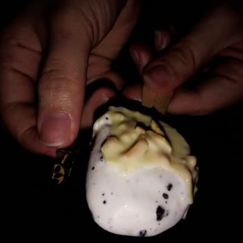 Magnum İçinden Plastik Çıktı