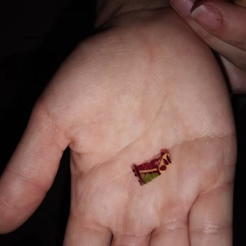 Magnum İçinden Plastik Çıktı