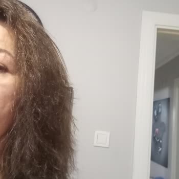 Bahar Yazıcıer Saç Tasarım Saç Rengimi Açmak İsterken Yaktılar