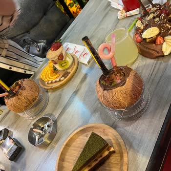 Dubai Lounge Cafe Restaurant (Gaziantep) Hem Pahalı Hem Kötü