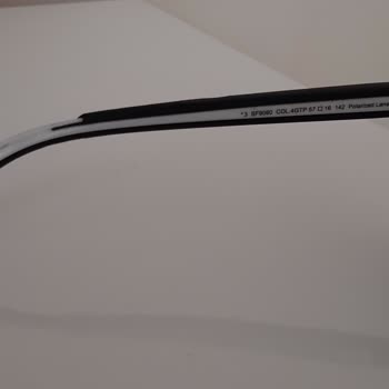 Fila Güneş Gözlüğü Çerçevesi Dökülüyor