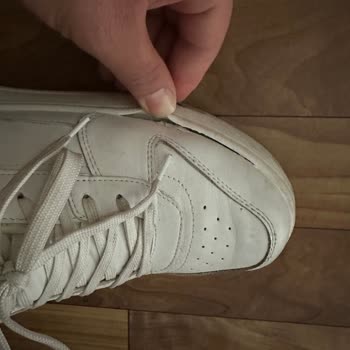 Bershka Ayakkabının Sökülmesi Ve Kenarlarının Hemen Atması