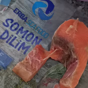 BİM'de Satılan Bozuk Somon Balığı